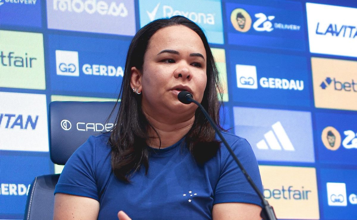 bárbara fonseca, nova diretora do cruzeiro feminino, tranquiliza sobre falas polêmicas de pedrinho bh