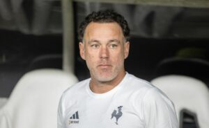 milito adota discurso realista e pede para elenco ter postura inteligente na copa do brasil