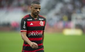 de la cruz teve atitude arriscada no flamengo e spindel revela esforço para retornar