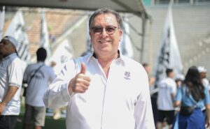 santos pode lucrar com venda do meio campista alex fernandes, destaque no futebol europeu