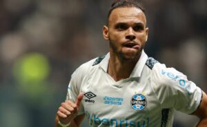 braithwaite, do grêmio, detona arbitragem em derrota para o atlético mg: “estamos frustrados”
