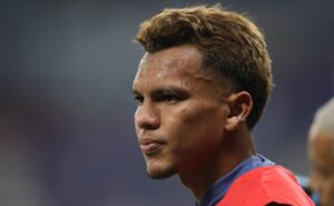 cruzeiro decide manter gabriel veron, mas terá que negociar moldes com o porto