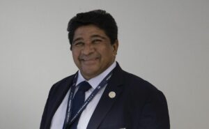 cbf causa revolta antes do gre nal com bruno arleu na arbitragem