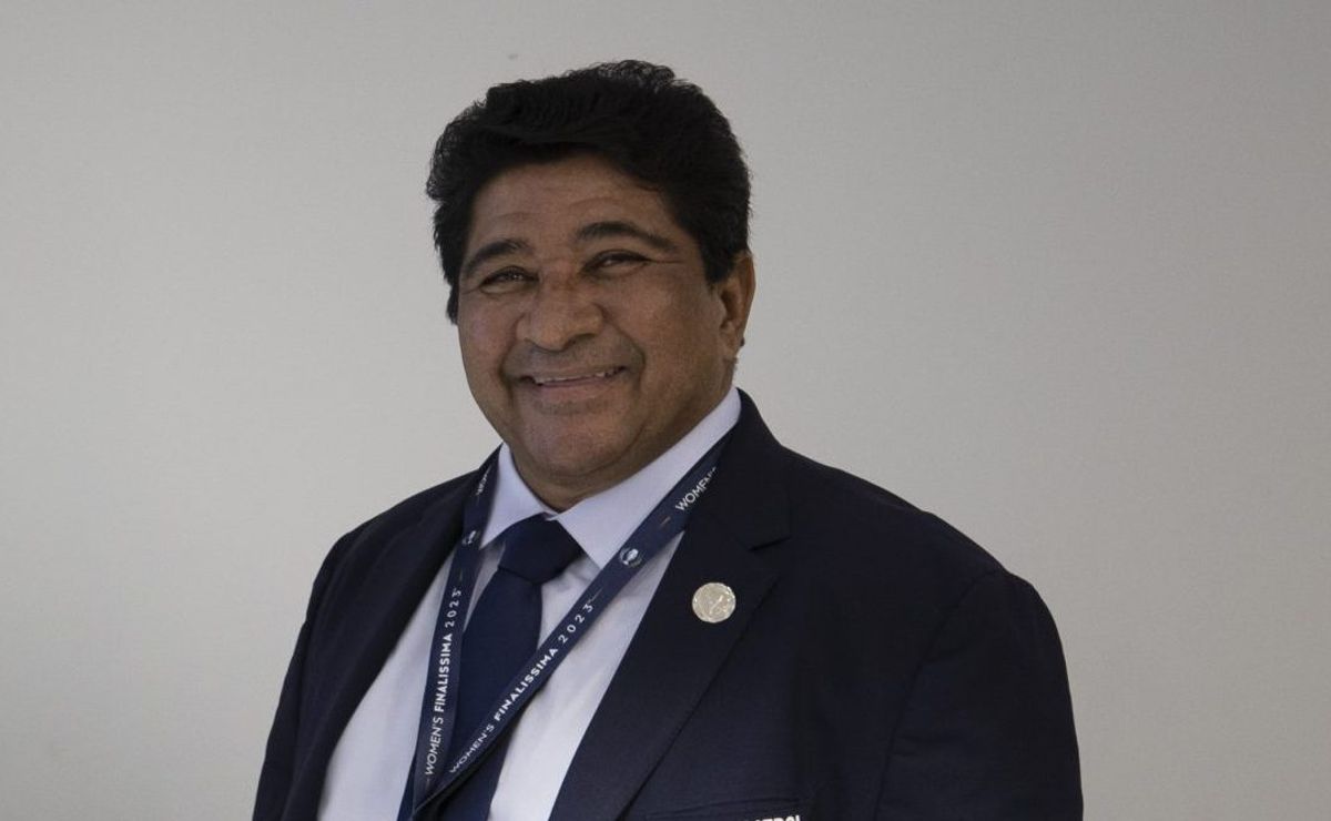 cbf causa revolta antes do gre nal com bruno arleu na arbitragem