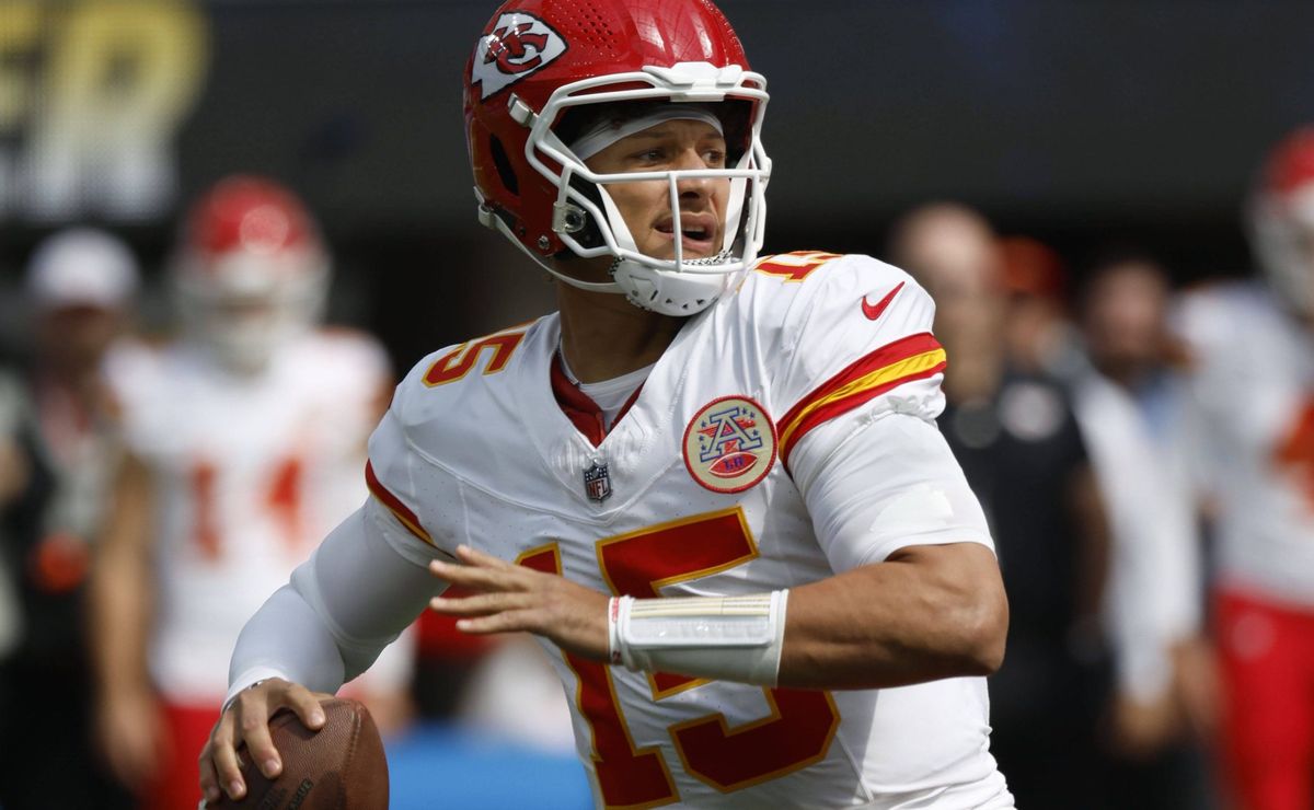 nfl: tom brady dá sua opinião sobre o começo polêmico de patrick mahomes no comando dos chiefs