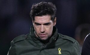 veiga e giay podem voltar pro banco no palmeiras com volta de marcos rocha e estevão