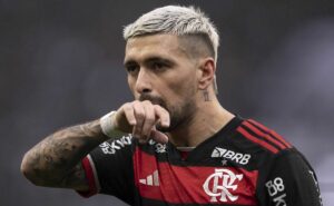 arrascaeta lidera lista de preocupações de filipe luís para flamengo x juventude, pelo brasileirão