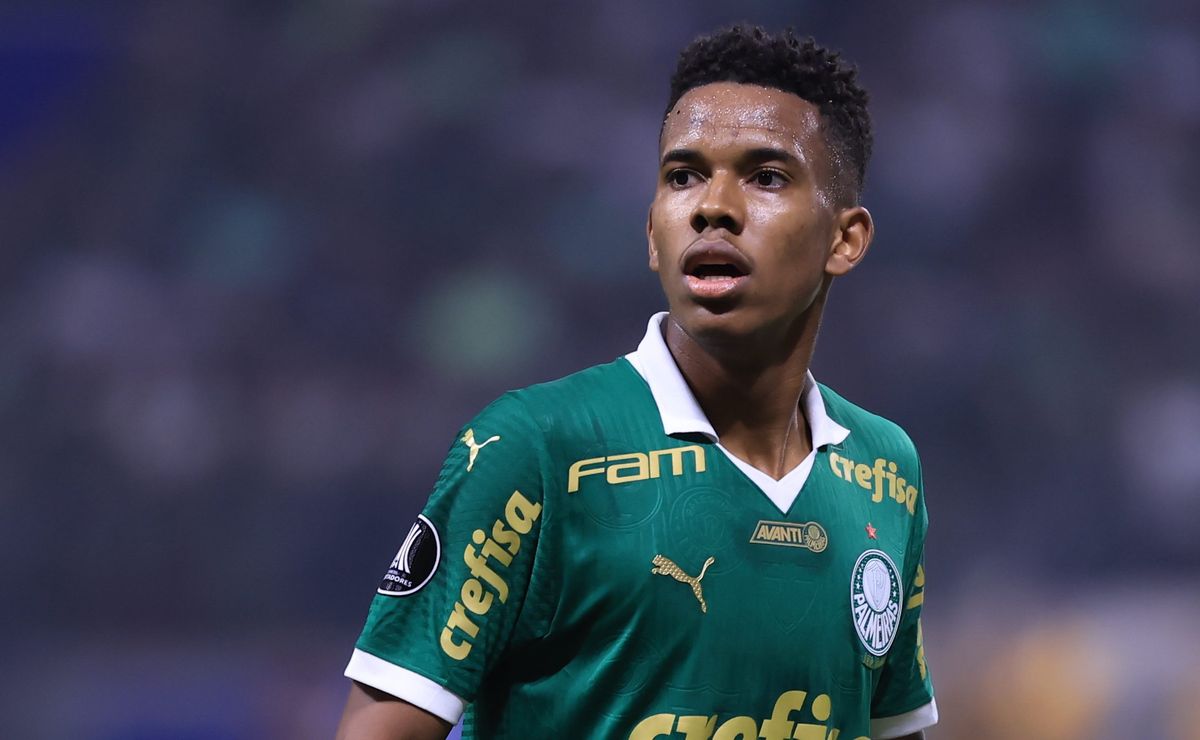 escalação do palmeiras: estêvão retorna, e abel ferreira esboça time ofensivo no brasileirão