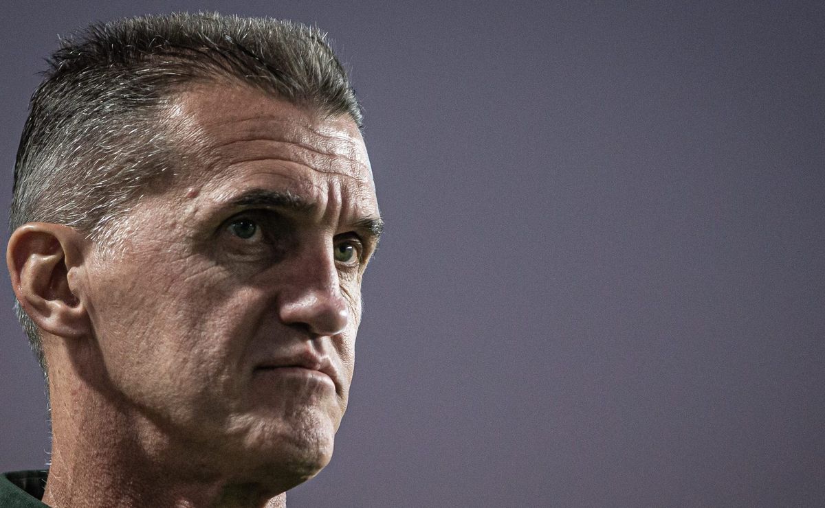 santos complica mancini na série b e exige r$ 300 mil ao goiás para escalar messias
