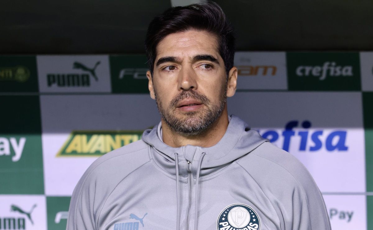 stjd adia julgamento de abel ferreira após palmeiras tentar acordo de r$ 100 mil