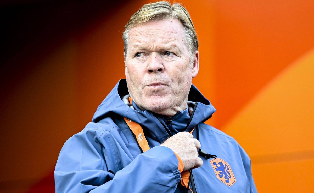 ronald koeman, técnico da holanda, faz análise após titularidade de memphis depay no corinthians