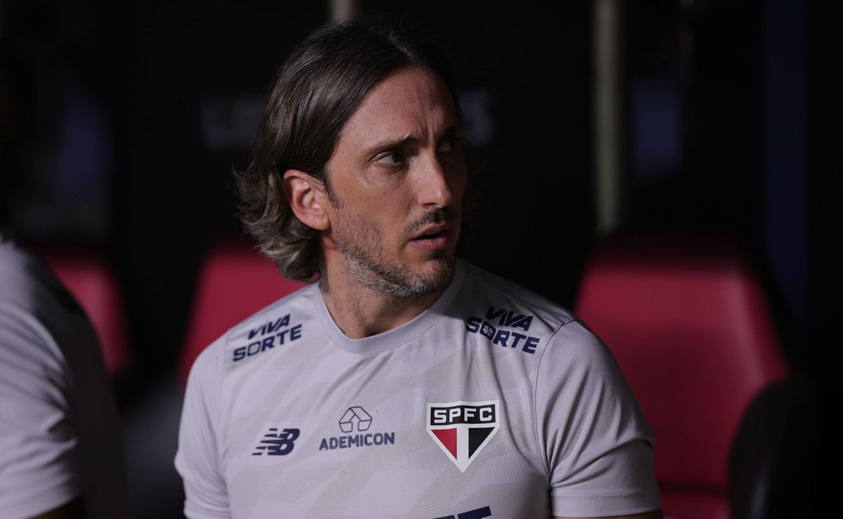 contratado pelo são paulo, ruan busca convencer zubeldía nos bastidores