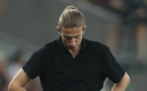 filipe luís não gera influência no flamengo e meio campista deve ser negociado em dezembro