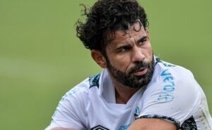 diego costa não deve ficar em 2025 e grêmio pode buscar novo centroavante
