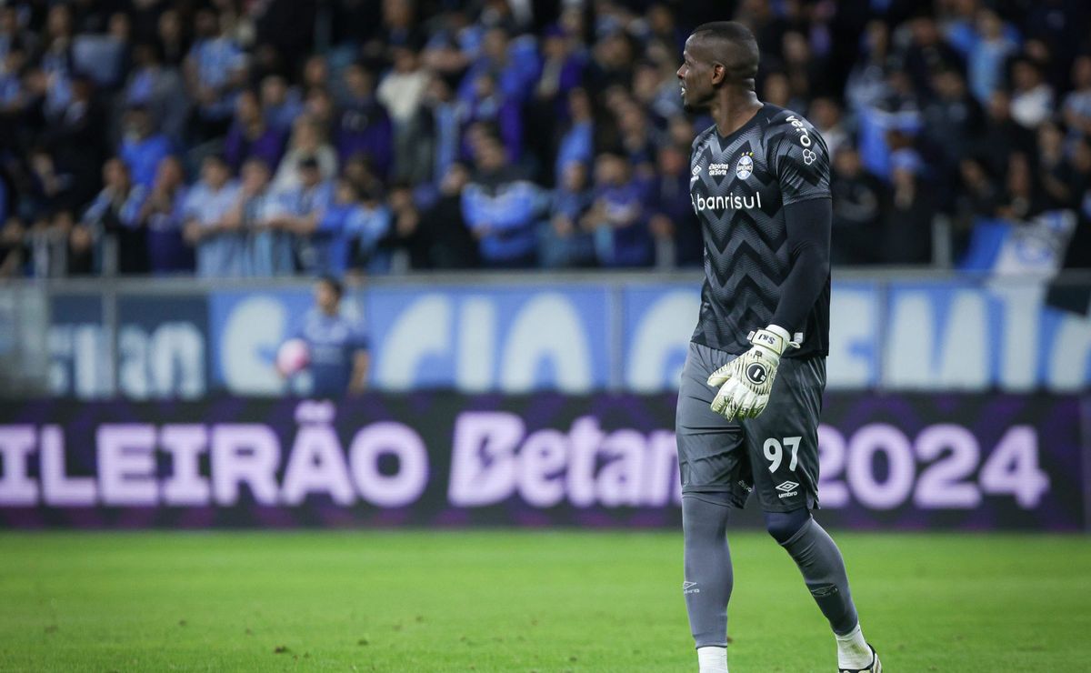 grêmio x fortaleza tem falha de caíque exposta por gremistas: “peru” 