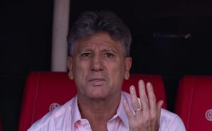 procurado pelo cruzeiro, renato gaúcho quer salário de r$ 1,5 milhão para assinar contrato em 2025
