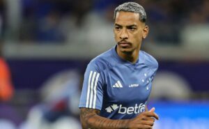 matheus pereira projeta confronto contra o lanús e aponta mudanças no cruzeiro em semifinal