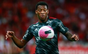 gonzalo plata não brilha como substituto de flamengo e torcida perde o encanto: "bagre"