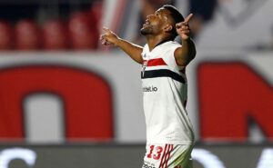 santos de olho em luan: são paulo está aberto a negociações