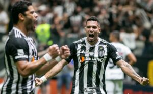 atlético mg vence de virada o vasco e sai na frente no duelo da semifinal da copa betano do brasil
