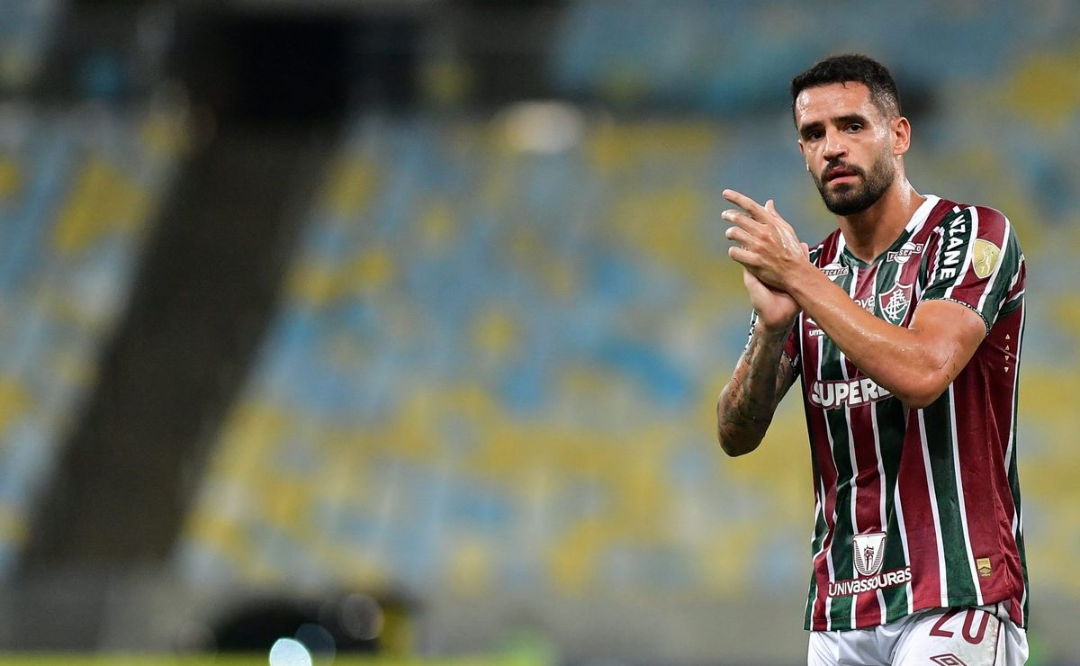 grêmio e mais 3 clubes brasileiros estão de olho na contratação de renato augusto