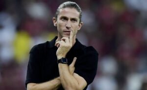 filipe luís analisa flamengo x corinthians pela copa do brasil: "criou muitas chances"