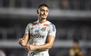 diego pituca pede o apoio da torcida para santos x ceará, pela série b