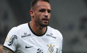 renato augusto, ídolo do corinthians, recebe comunicado e terá novo passo em sua carreira