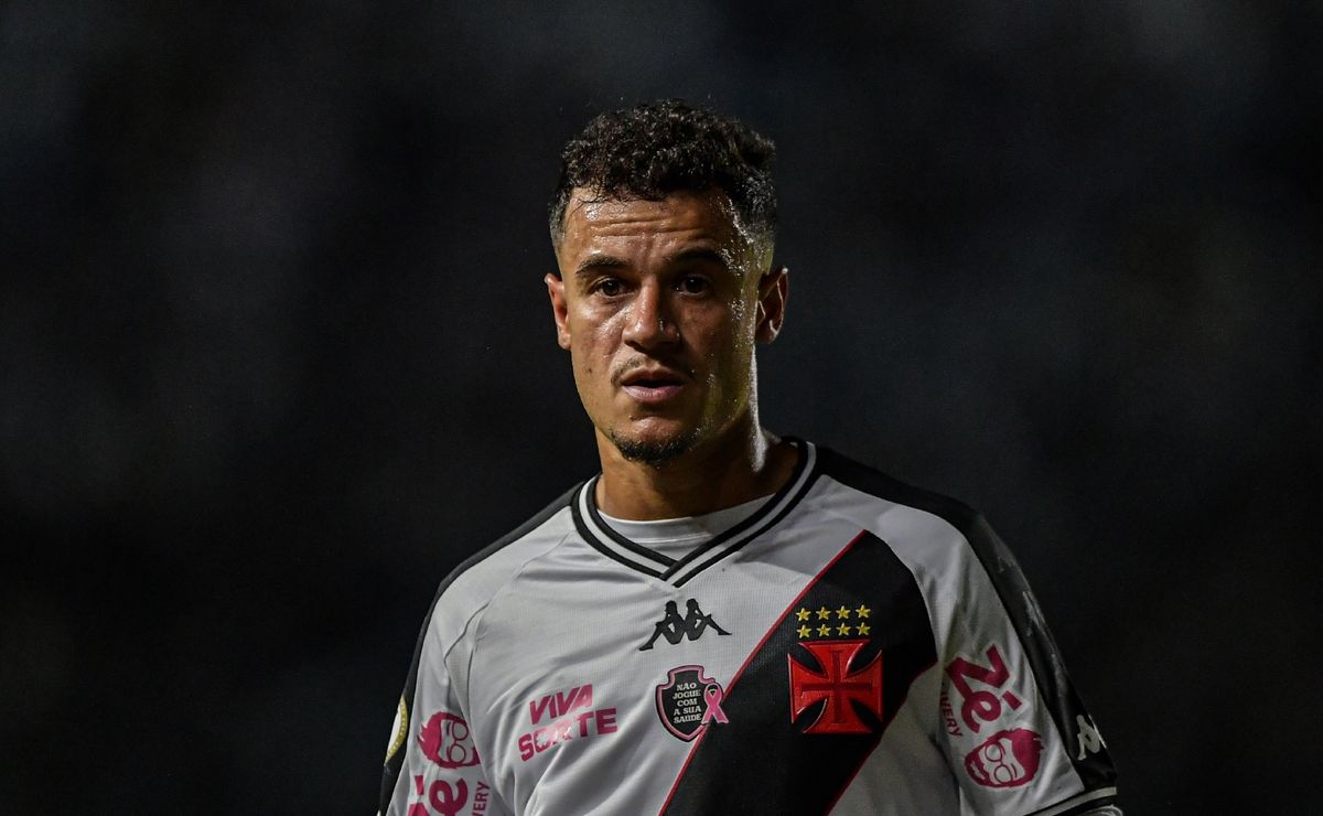 coutinho quebra jejum após retorno ao vasco e torcida vai à loucura: "era obrigação"