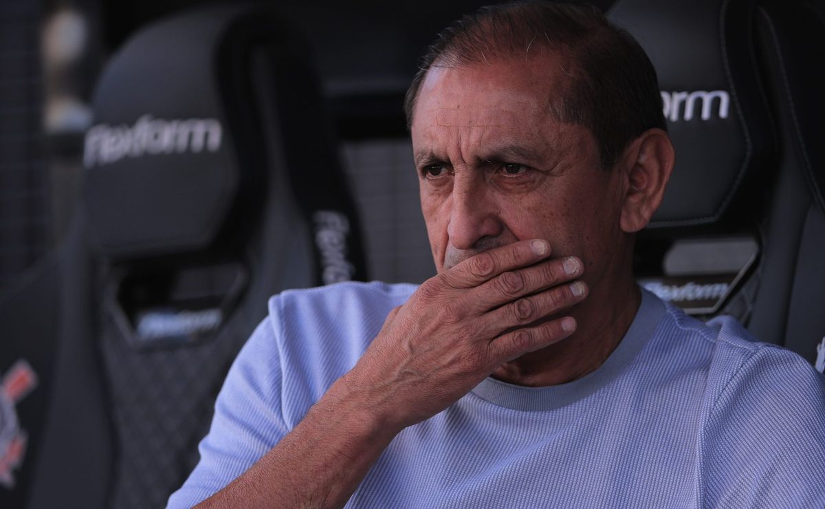 ramón díaz decide barrar mais um do corinthians e léo mana perdeu espaço