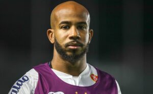 patrick está com condições físicas de jogar no santos de carille, segundo alexandre gallo