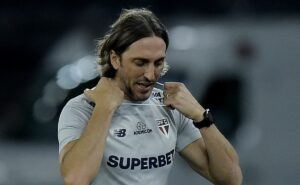 zubeldía expõe preocupação do são paulo no brasileiro visando vaga na libertadores 