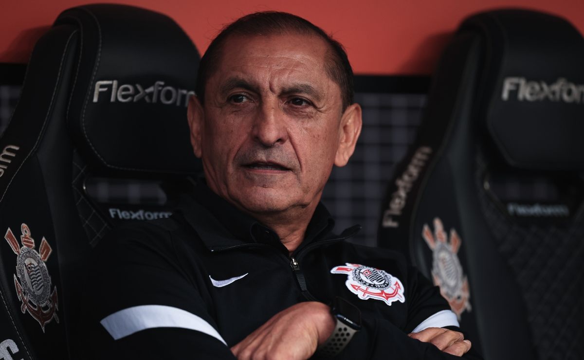 corinthians descobre estratégia do racing e ramón díaz busca solução na copa sul americana