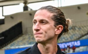 escalação do flamengo: filipe luís decide poupar titulares e alcaraz ganha chance contra o internacional