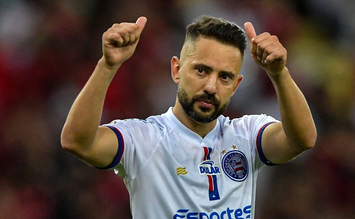 arrependimento envolvendo everton ribeiro faz parte da diretoria do flamengo lamentar sua saída