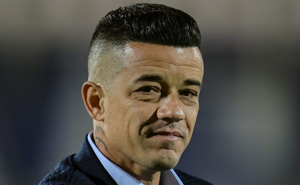 d'alessandro se irrita com renato gaúcho em entrevista e manda recado sincero para o treinador: "iria ficar calado?"