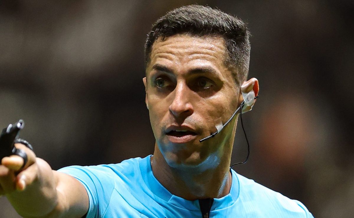 cruzeiro recebe áudio do var em expulsão e se revolta com rafa silva: “com brutalidade sim”