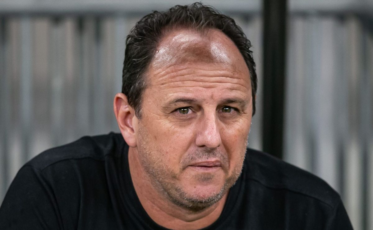 rogério ceni faz análise após empate em cruzeiro x bahia, pelo brasileirão: “mantivemos atrás”