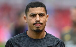 andré mal saiu do fluminense e já se tornou o melhor jogador do wolverhampton em setembro