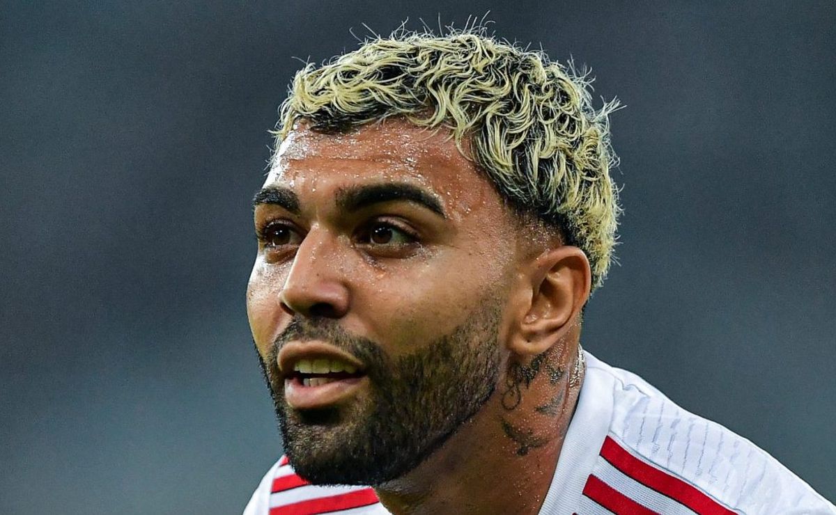 gabigol ainda pode renovar com o flamengo e permanência passa por filipe luís