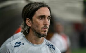 ferreirinha volta a ser opção de zubeldía no são paulo após dois meses 