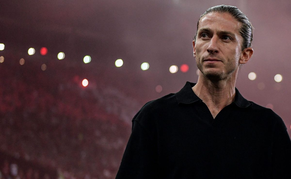 flamengo pode fechar contratação de meio campista para filipe luís e tudo dependerá de evertton araújo