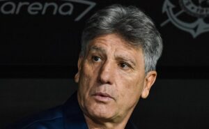 torcida do grêmio pede demissão imediata de renato gaúcho: "É um dos piores..."