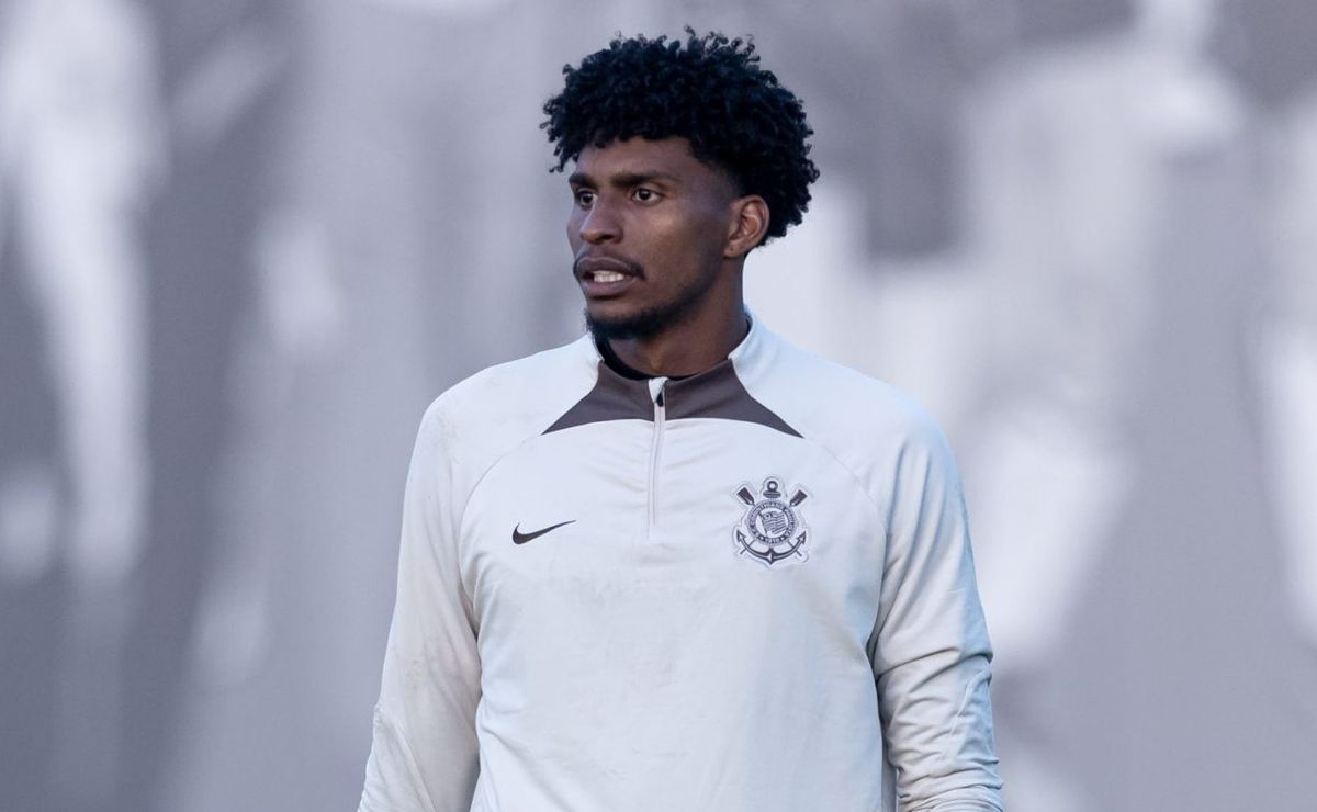 hugo souza faz corinthians se atrapalhar e compra com o flamengo é adiada