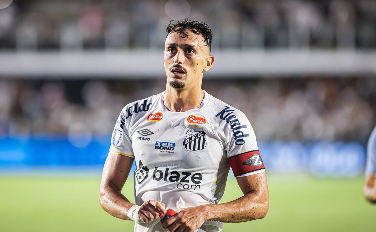 pituca é criticado e torcida pede saída do time titular do santos após nova derrota