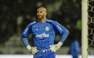 palmeiras pretende repetir fórmula de weverton na procura de um novo goleiro