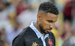 vasco tem o retorno de jair confirmado após ficar oito meses afastado por grave lesão 