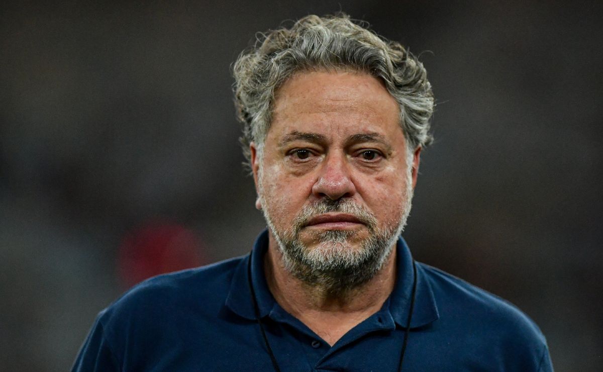 julio casares bate o pé, não mudará protocolo e não trará psicólogo ao time do são paulo