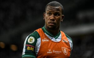 ribamar, ex vasco, é dispensado do remo dez meses após fechar com o clube 