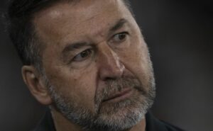 corinthians deve pagar até r$ 7,3 milhões ao flamengo para contar com hugo souza